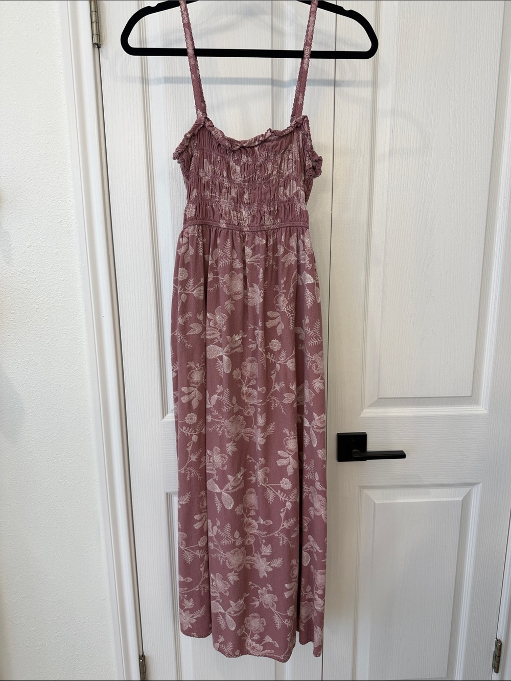 Universal Thread Mauve Floral Smocked Midi Dress Size Small